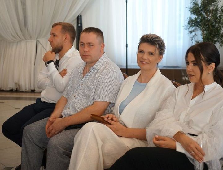 Поздравили коллег