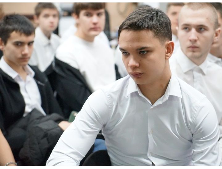 Будущие кадры для промышленности: студенты пензенского колледжа посетили завод "Импульс-Атом"