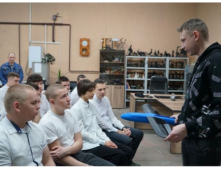 Будущие кадры для промышленности: студенты пензенского колледжа посетили завод "Импульс-Атом"