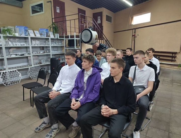 "Импульс-Атом" познакомил студентов с производством беспилотной техники