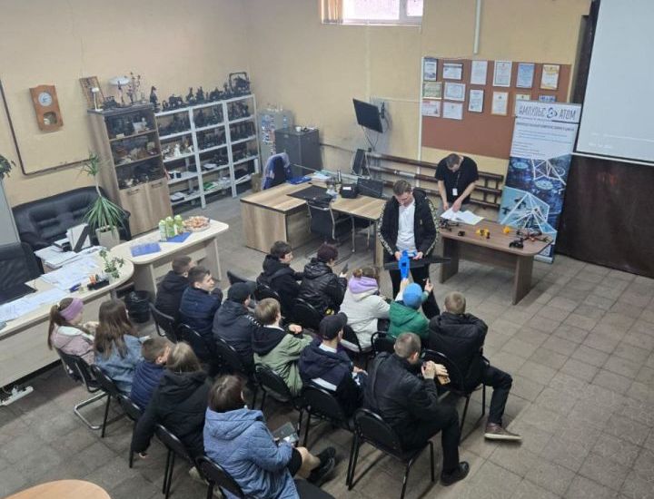Школьники Пензы окунулись в мир высоких технологий на заводе "Импульс-Атом" Школьники Пензы окунулись в мир высоких технологий на заводе "Импульс-Атом"
