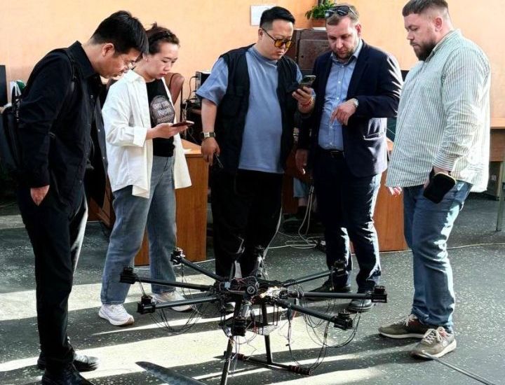 Делегация из Китая оценивает возможности совместного производства беспилотников с пензенским заводом "Импульс-Атом"
