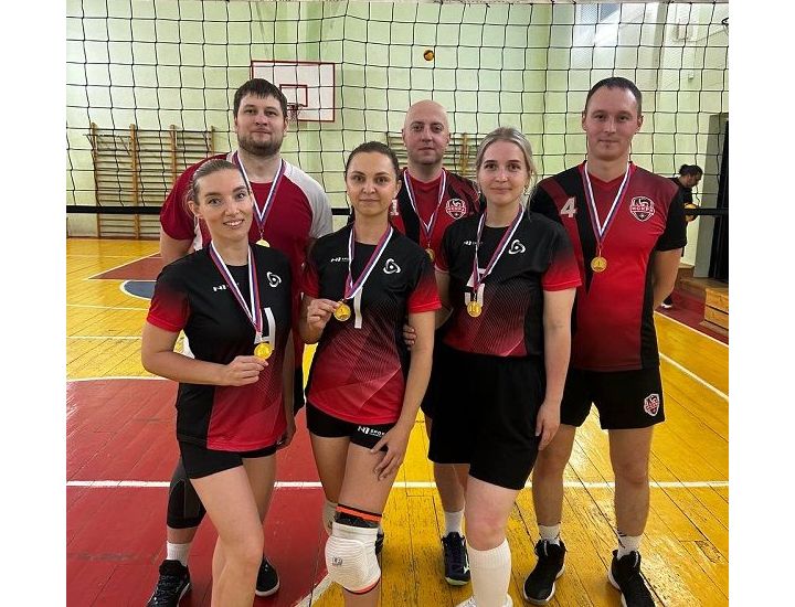 "Импульс-Атом" стали чемпиоами летнего волейбольного микст-турнира "Импульс-Атом" стали чемпиоами летнего волейбольного микст-турнира