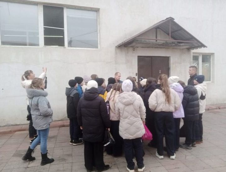 Шестиклассники освоили управление гражданскими БПЛА на пензенском заводе Шестиклассники освоили управление гражданскими БПЛА на пензенском заводе