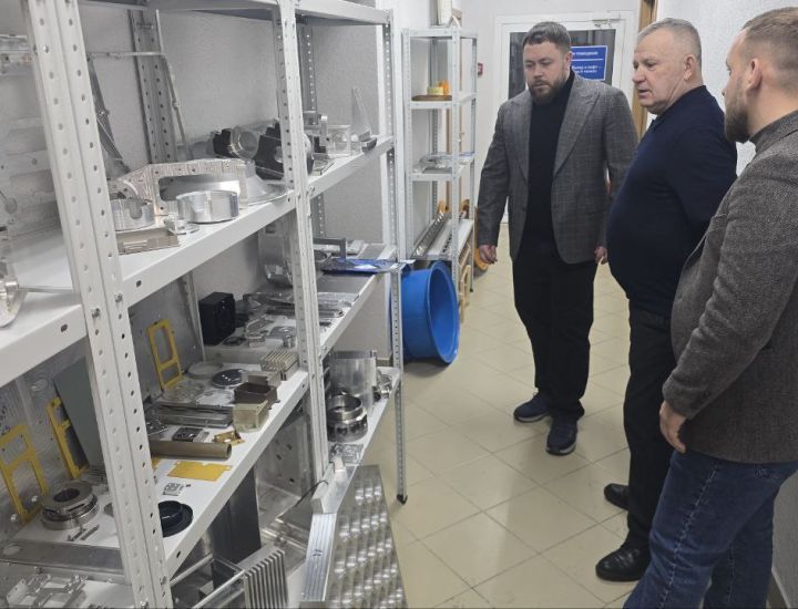 «Импульс-Атом» посетил представитель пензенского губернатора в Узбекистане